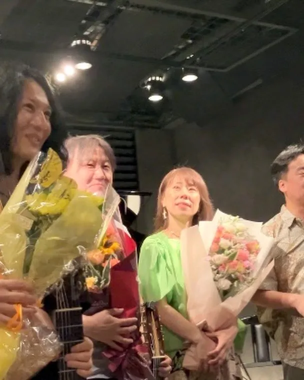 京都NAM HALLという音楽スタジオで、ブラジル音楽のショ...